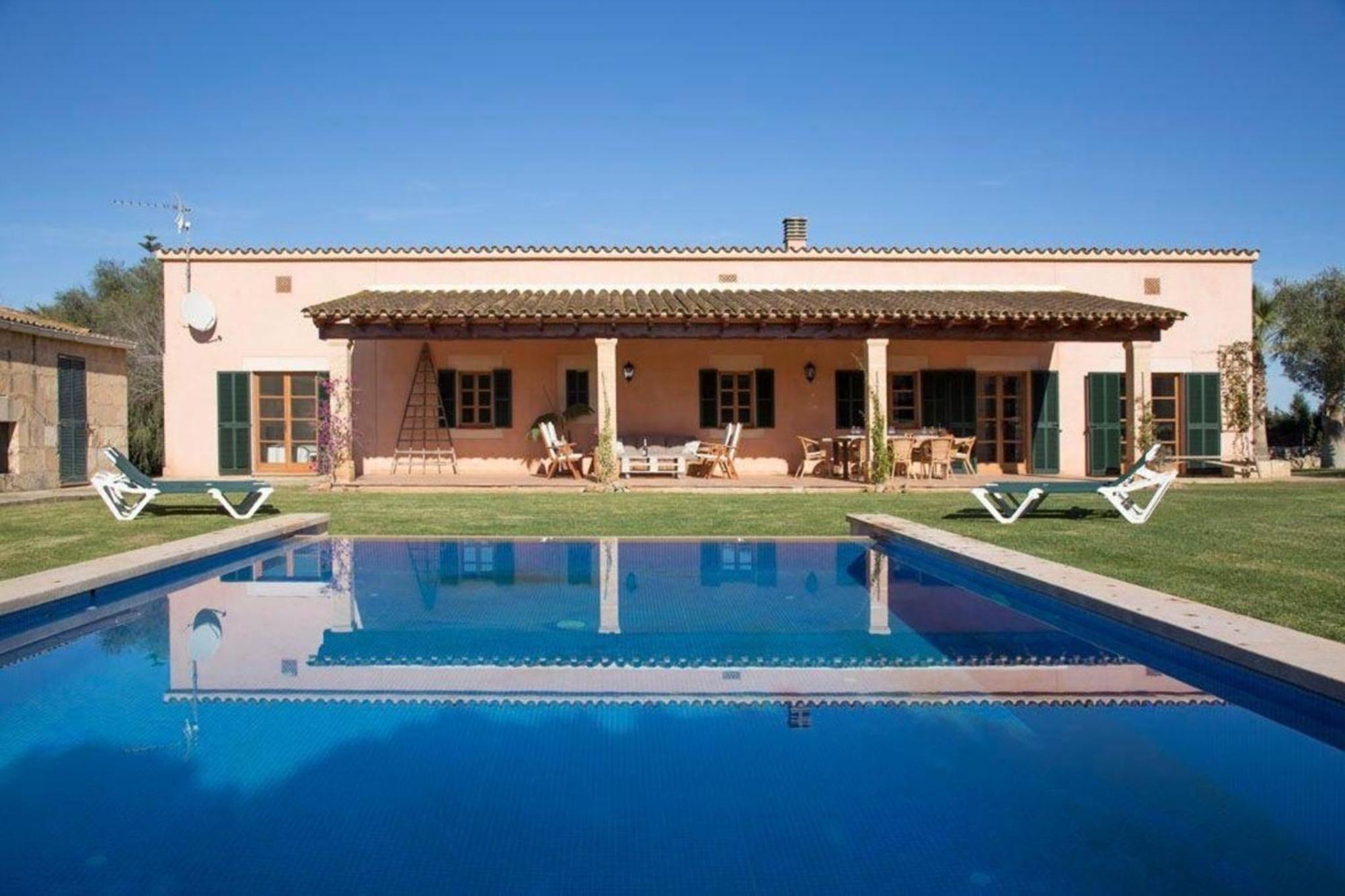 Mit Privatpool Fuer 8 Personen Ca 160 Qm In Muro, Mallorca Nordkueste Von Mallorca Ferienhaus